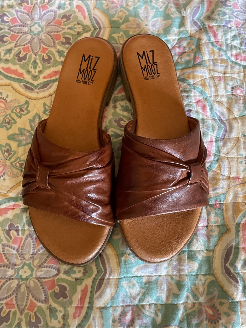 Miz Mooz Daisey Cognac Leather Knot Slide Mules size 39. New in Box